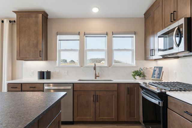 4107 Ramsay Way, Waconia, MN 55387