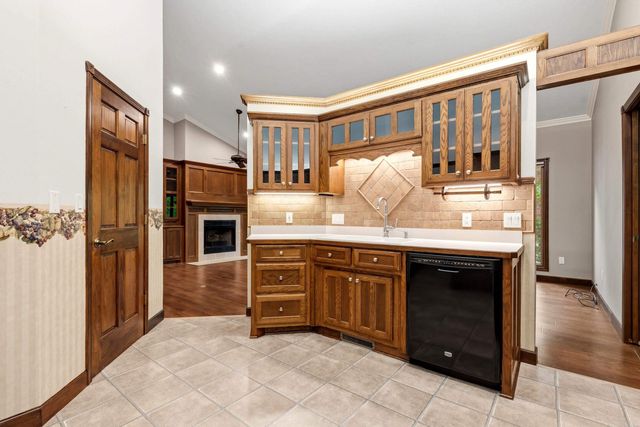 2 Guindola Circle, Hot Springs Village, AR 71909