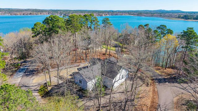 2 Guindola Circle, Hot Springs Village, AR 71909