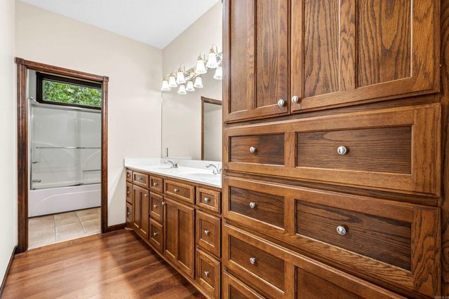 2 Guindola Circle, Hot Springs Village, AR 71909