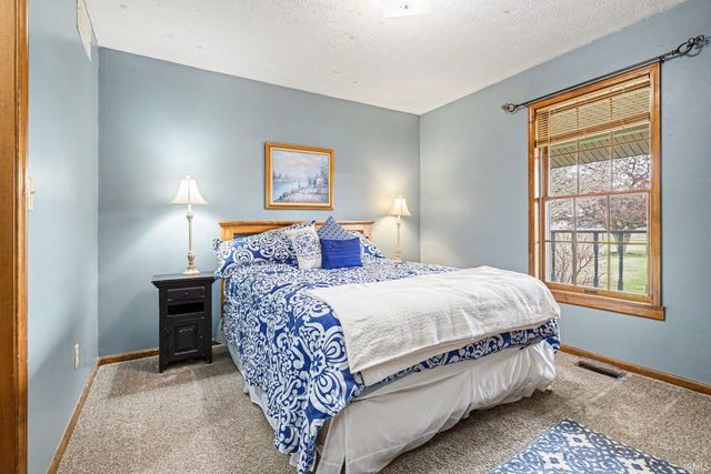 3900 N 400 W, Shipshewana, IN 46565