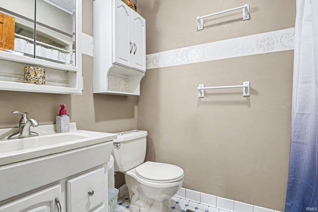 3900 N 400 W, Shipshewana, IN 46565