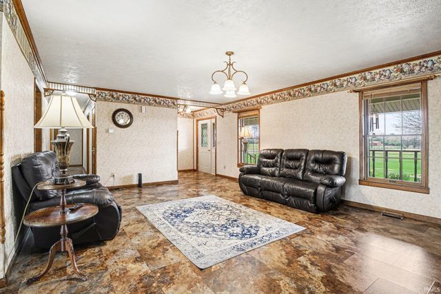 3900 N 400 W, Shipshewana, IN 46565