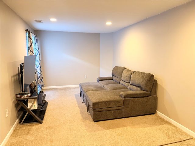 313 Fairgate Dr, Pine Twp, PA 15090