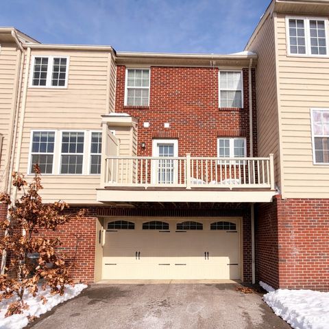 313 Fairgate Dr, Pine Twp, PA 15090