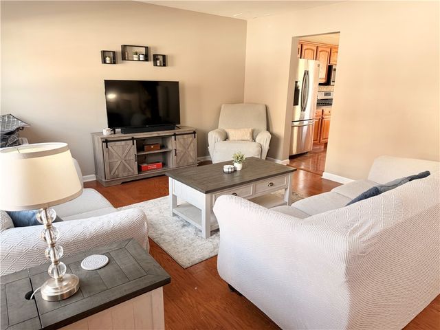 313 Fairgate Dr, Pine Twp, PA 15090