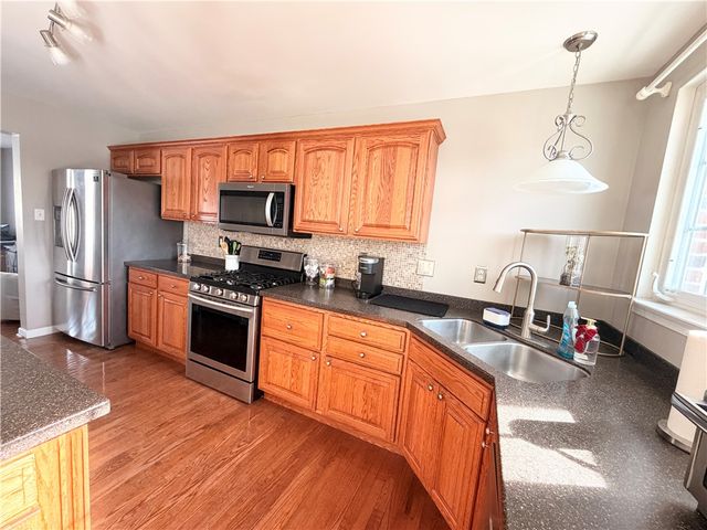 313 Fairgate Dr, Pine Twp, PA 15090