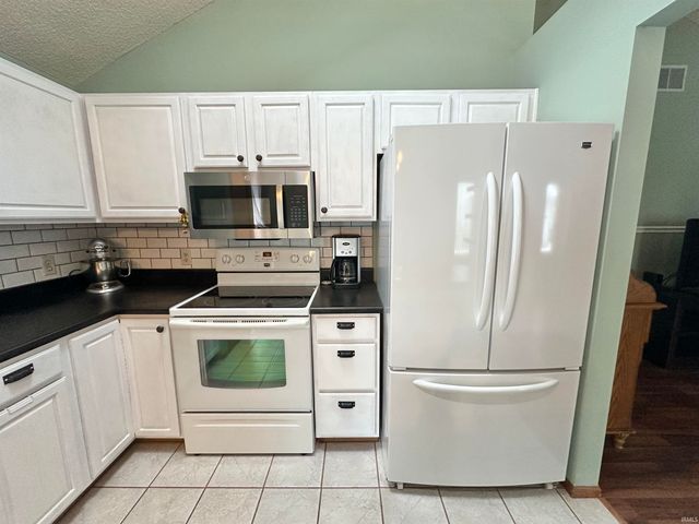 9433 Robin Meadow Place, Fort Wayne, IN 46835