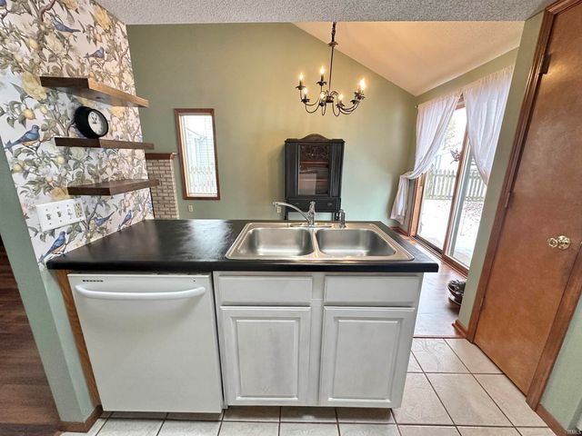 9433 Robin Meadow Place, Fort Wayne, IN 46835