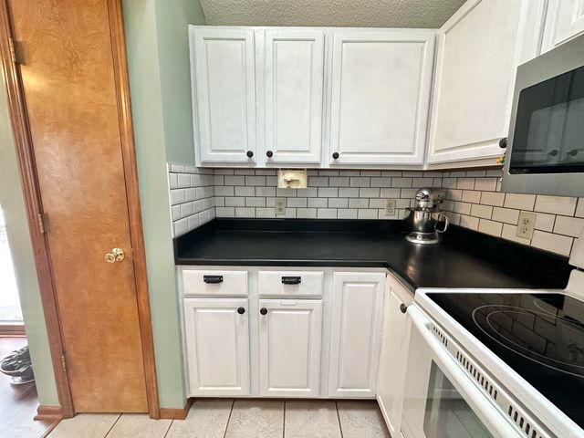 9433 Robin Meadow Place, Fort Wayne, IN 46835