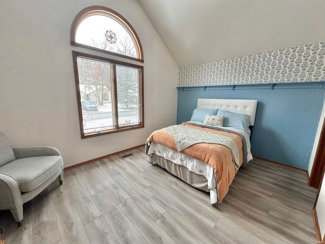 9433 Robin Meadow Place, Fort Wayne, IN 46835