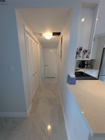 3209 S Ocean Drive 4E, Hallandale Beach, FL 33009