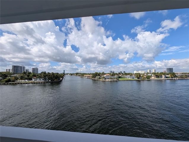 3209 S Ocean Drive 4E, Hallandale Beach, FL 33009