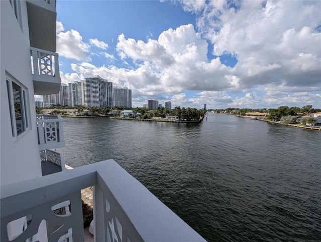 3209 S Ocean Drive 4E, Hallandale Beach, FL 33009