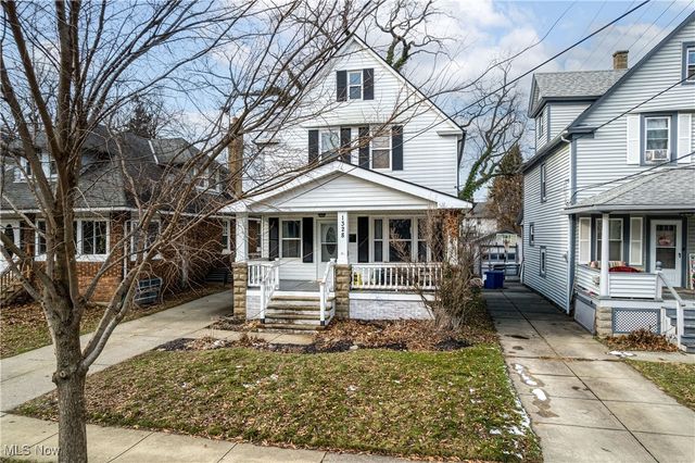 1328 Bonnieview Avenue, Lakewood, OH 44107