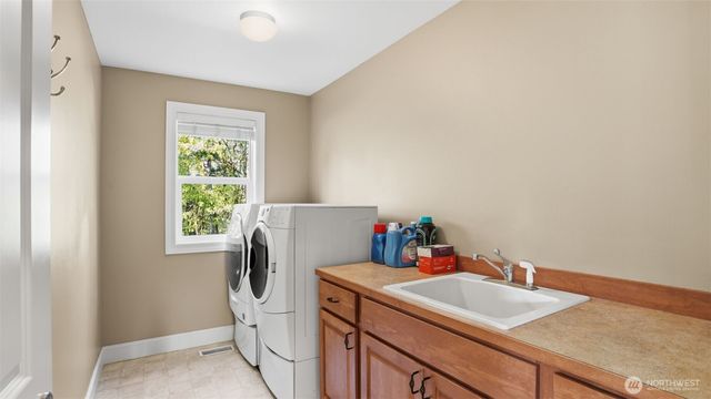 23770 SE 243rd Street, Maple Valley, WA 98038