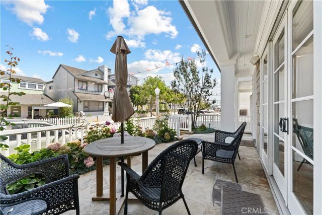 115 Topaz, Newport Beach, CA 92662