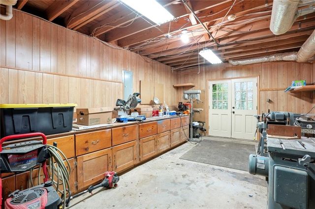 3075 Oak Meadow Drive, Snellville, GA 30078