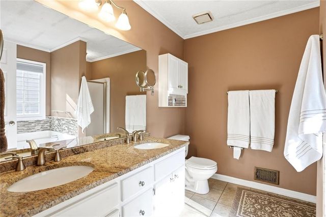 3075 Oak Meadow Drive, Snellville, GA 30078