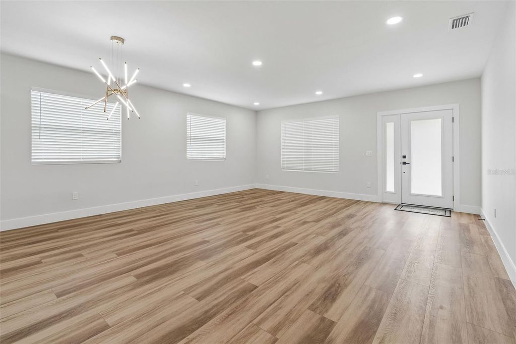 Image 11 of property listing at 4509 N 39TH STREET, Tampa, FL 33610