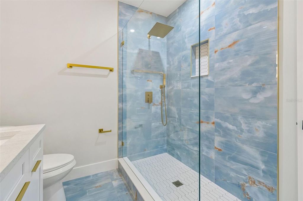 Image 38 of property listing at 4509 N 39TH STREET, Tampa, FL 33610