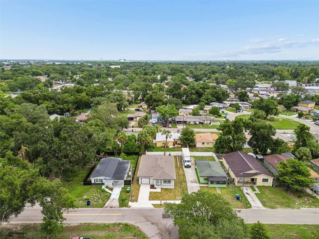 Image 58 of property listing at 4509 N 39TH STREET, Tampa, FL 33610