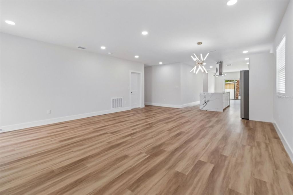 Image 9 of property listing at 4509 N 39TH STREET, Tampa, FL 33610