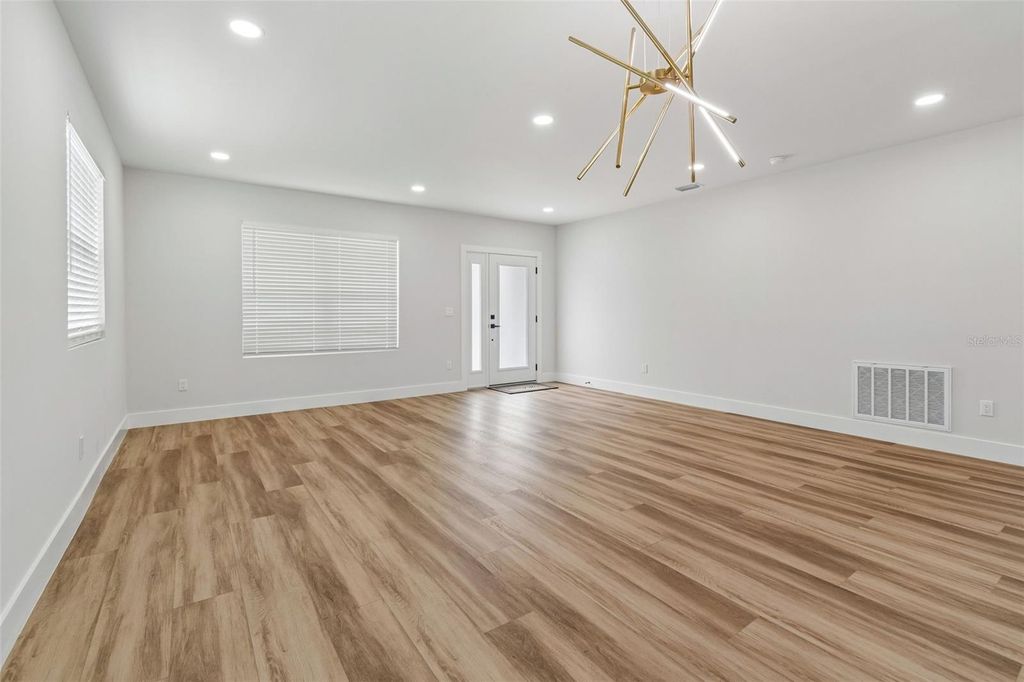 Image 10 of property listing at 4509 N 39TH STREET, Tampa, FL 33610