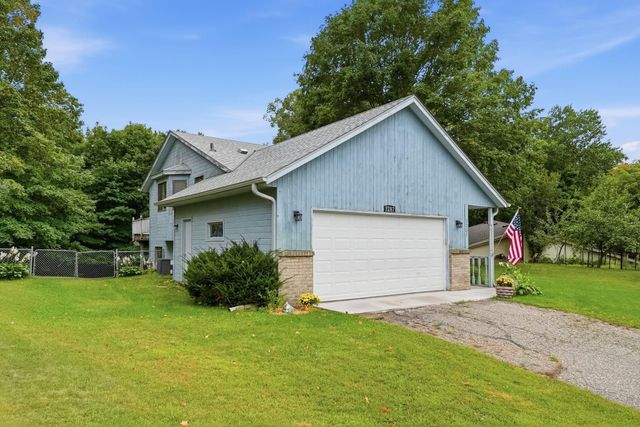 3287 Spruce Trail SW, Prior Lake, MN 55372