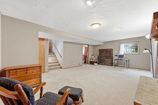 3287 Spruce Trail SW, Prior Lake, MN 55372