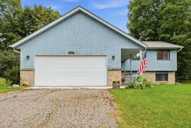 3287 Spruce Trail SW, Prior Lake, MN 55372