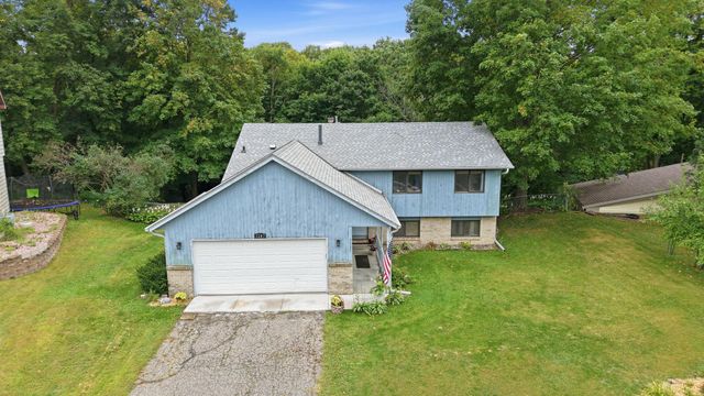 3287 Spruce Trail SW, Prior Lake, MN 55372
