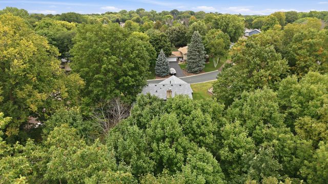 3287 Spruce Trail SW, Prior Lake, MN 55372