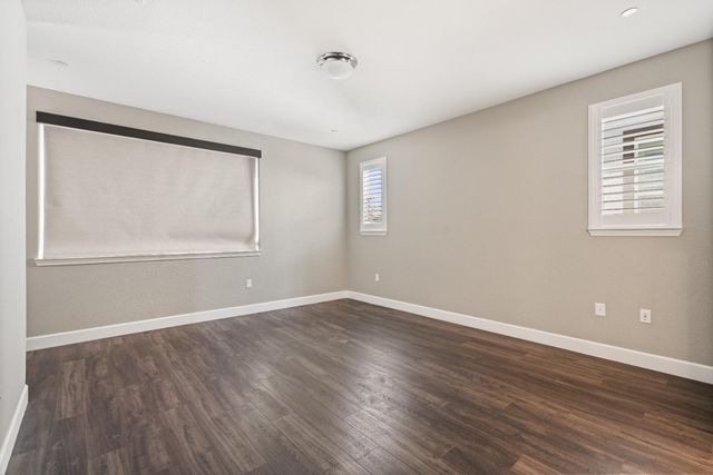 5649 Harveston Way, Sacramento, CA 95835