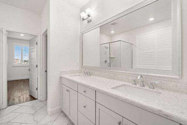 5649 Harveston Way, Sacramento, CA 95835