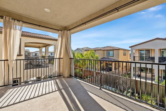 5649 Harveston Way, Sacramento, CA 95835