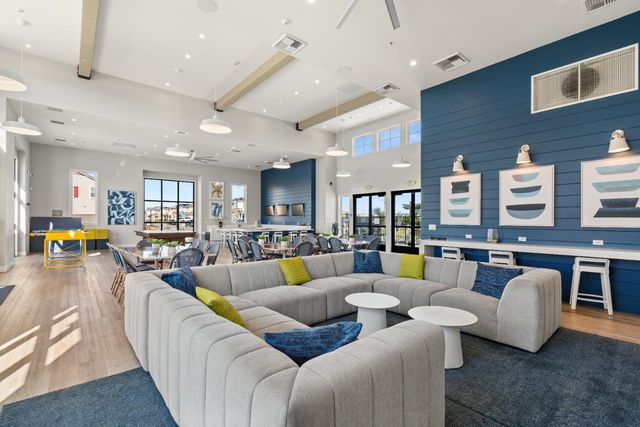 5649 Harveston Way, Sacramento, CA 95835