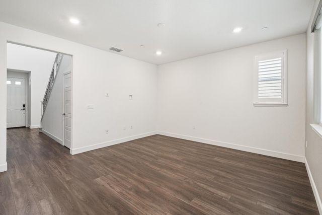 5649 Harveston Way, Sacramento, CA 95835