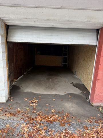 461 Kenwood Drive T3, Euclid, OH 44123