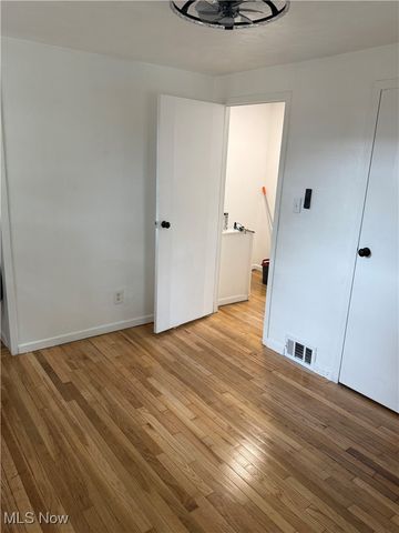 461 Kenwood Drive T3, Euclid, OH 44123