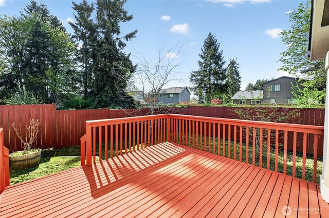 22110 Cedarview Drive E, Bonney Lake, WA 98391