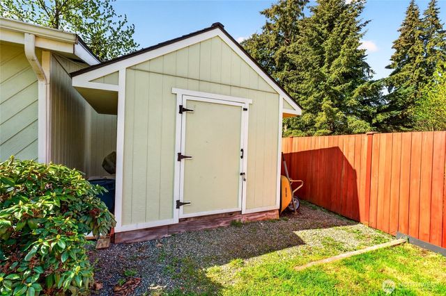 22110 Cedarview Drive E, Bonney Lake, WA 98391