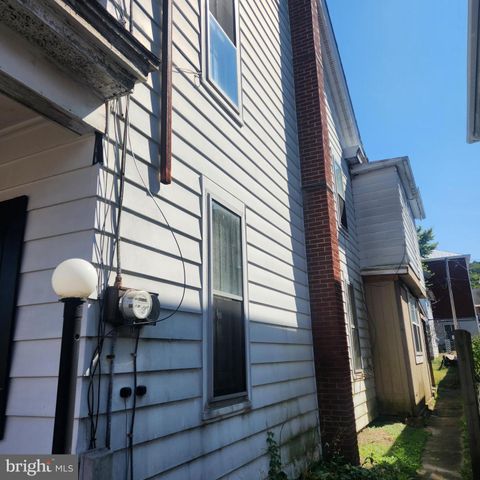 526 N 2ND ST, Lykens, PA 17048