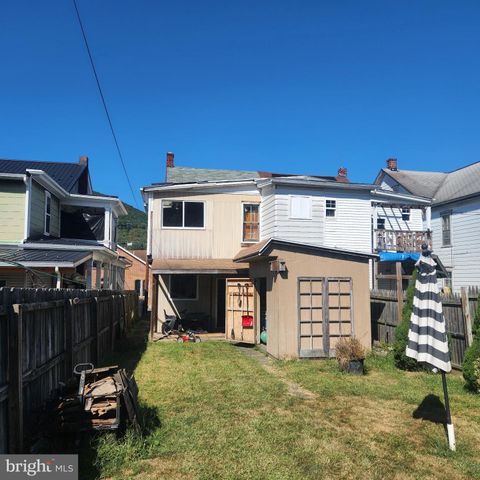 526 N 2ND ST, Lykens, PA 17048