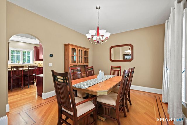 100 Hollister Drive, Avon, CT 06001