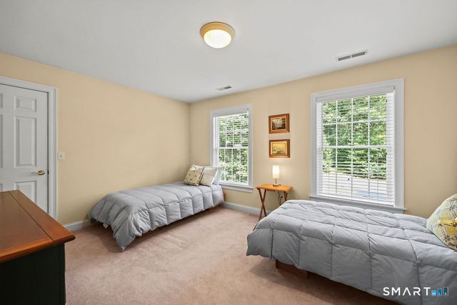 100 Hollister Drive, Avon, CT 06001
