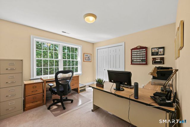 100 Hollister Drive, Avon, CT 06001