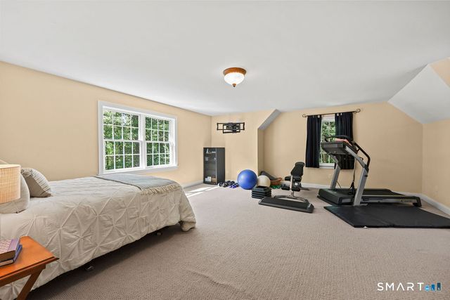 100 Hollister Drive, Avon, CT 06001