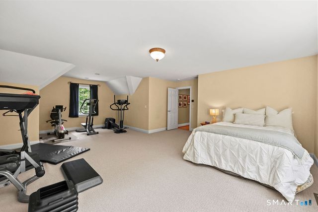 100 Hollister Drive, Avon, CT 06001