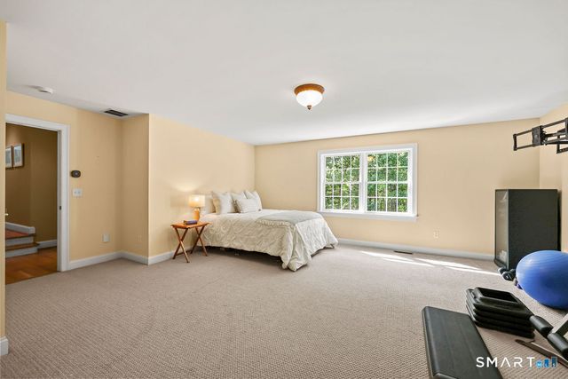 100 Hollister Drive, Avon, CT 06001